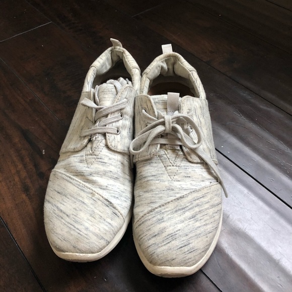 Toms shoes